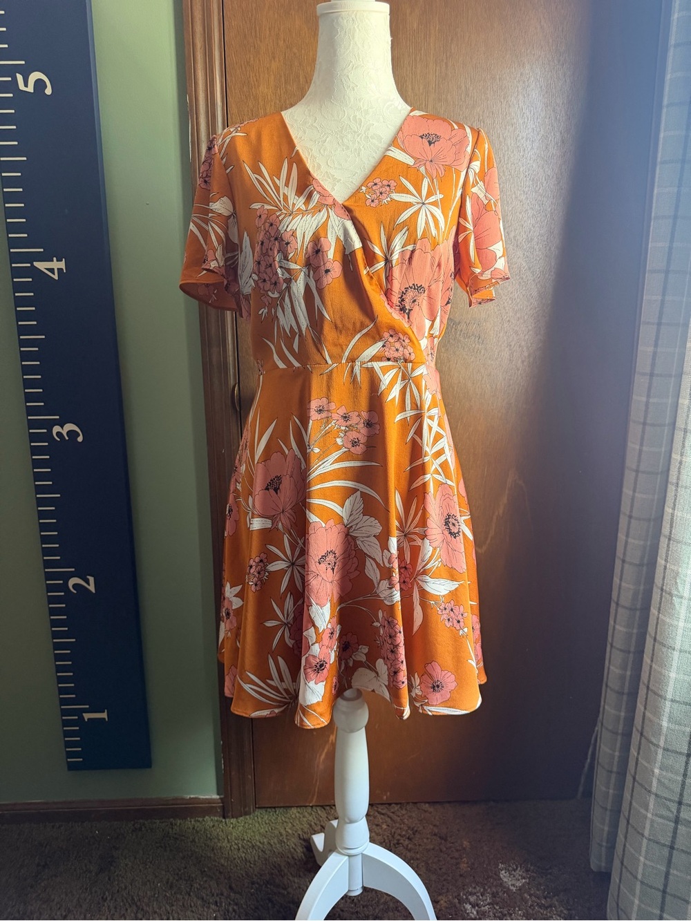 Express Floral Short Sleeve Mini Dress in Burnt Orange